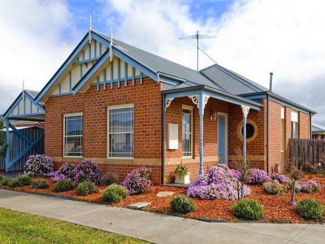 16 Ironbark Street Waurn Ponds 3216