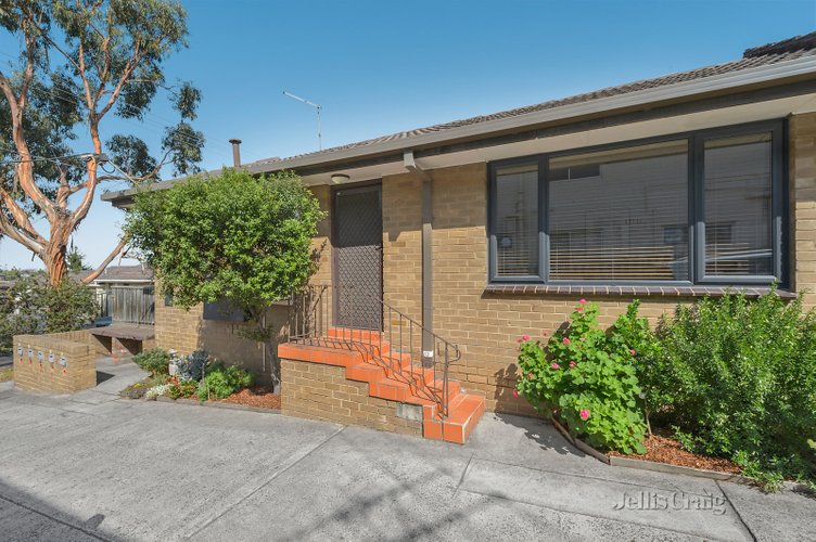 1/6 Irvine Crescent Brunswick West 3055
