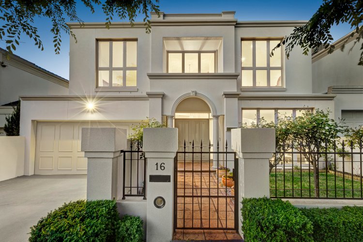 16 Kaleno View Balwyn 3103
