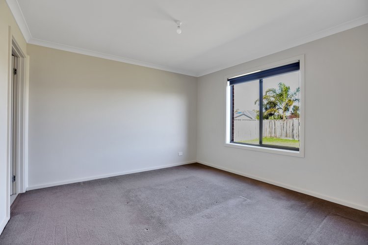 16 Kingfisher Road, Bairnsdale