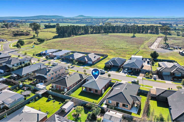 16 Kingfisher Road, Bairnsdale