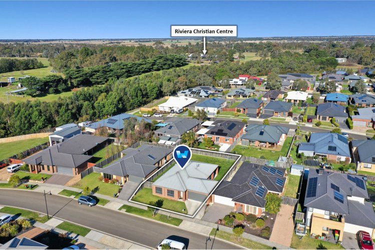 16 Kingfisher Road, Bairnsdale