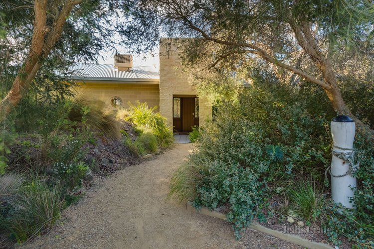 16  Lanoma Place Sorrento 3943