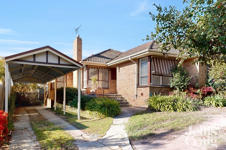 16 Lincoln Avenue Mont Albert North 3129