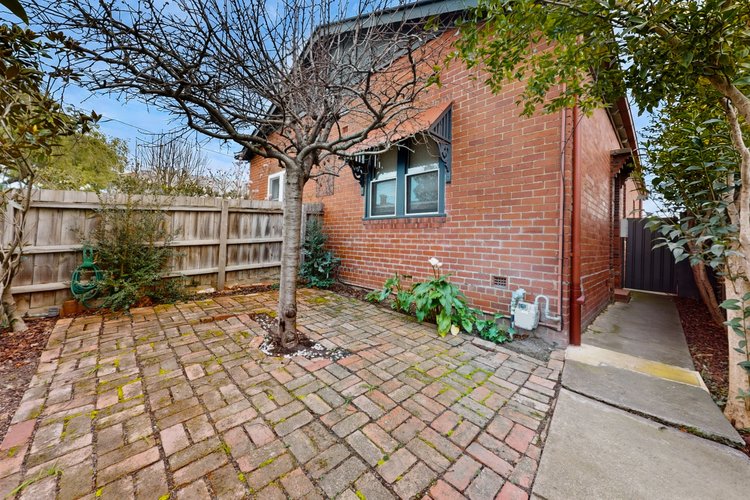 16 Loch Street Hawthorn East 3123
