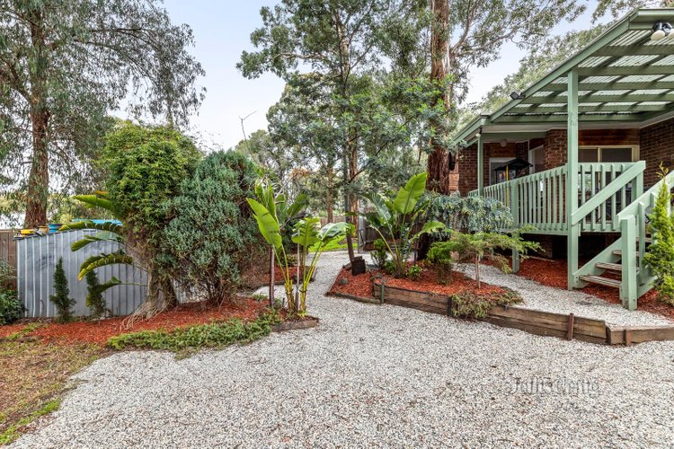 16 Macdhui Avenue Eltham North 3095