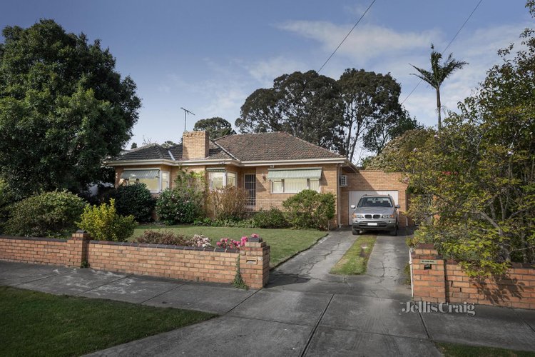 16 Magnolia Road Ivanhoe 3079