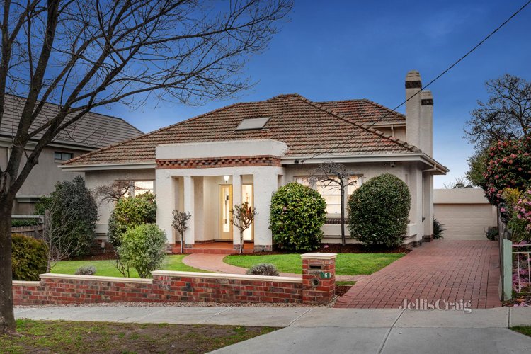 16 Malvern Avenue Glen Iris 3146