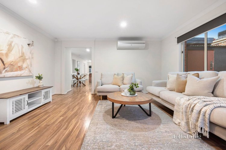 16 Meadow Crest Circuit Mount Martha 3934