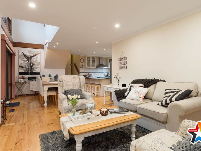 16 Meadowlark Lane Mooroolbark 3138