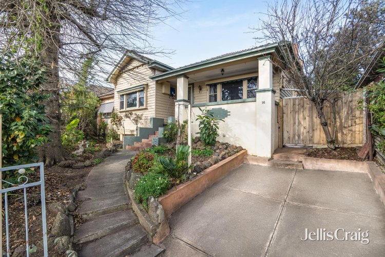 16 Melville Road Pascoe Vale South 3044