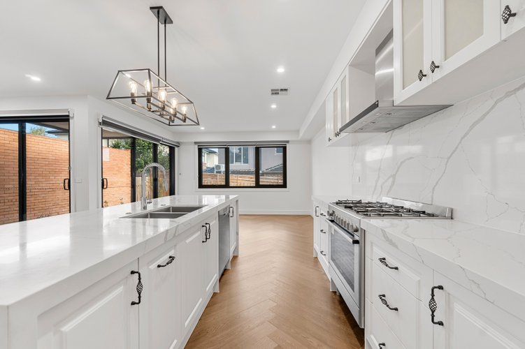 16 Monaco Street  Doncaster 3108