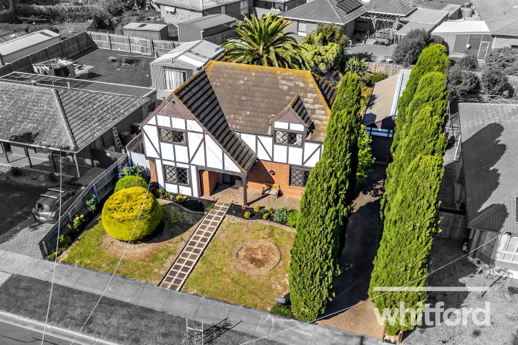 16 Northview Drive, Leopold