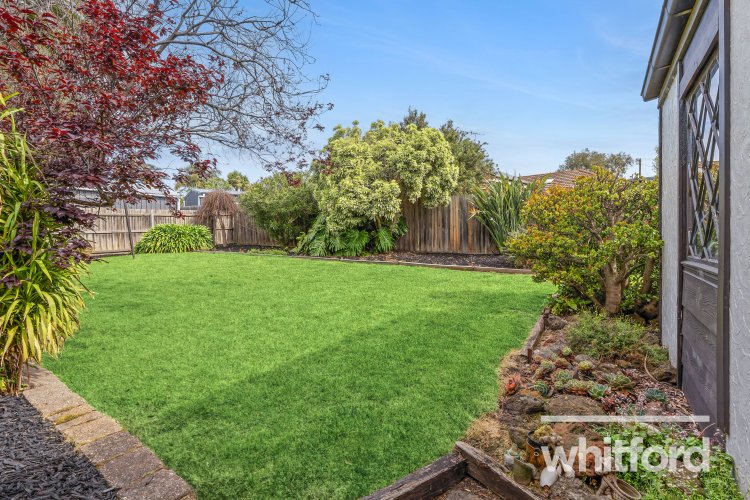 16 Northview Drive, Leopold