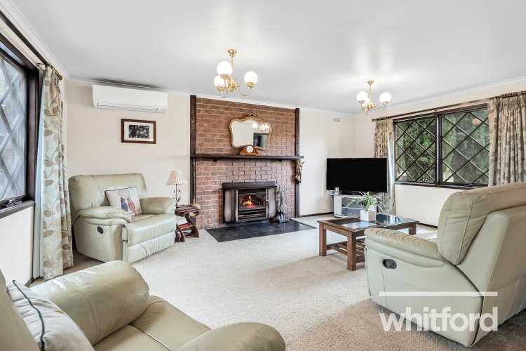 16 Northview Drive, Leopold