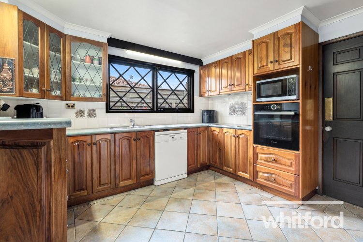 16 Northview Drive, Leopold