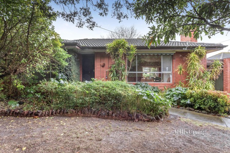 16 Pasadena Crescent Bentleigh East 3165