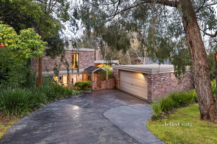 16 Rotherwood Avenue Ringwood East 3135