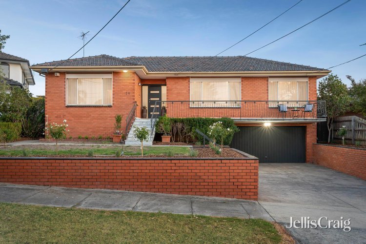 16 Sandra Street Bulleen 3105
