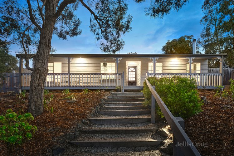 16 St Helena Road Greensborough 3088