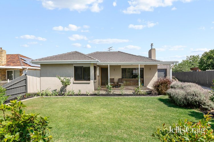 1 6 Stapley Crescent Altona North 3025