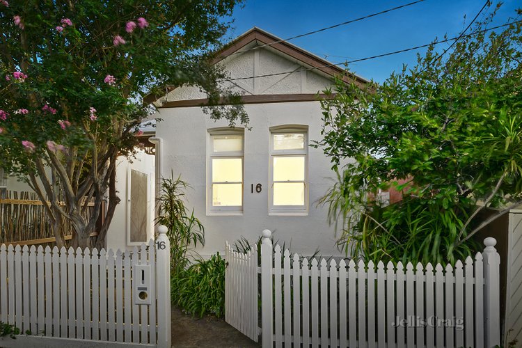 16 Stuart Street Armadale 3143