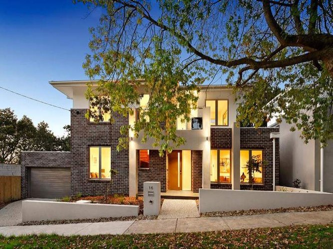 16 The Moor  Balwyn North 3104