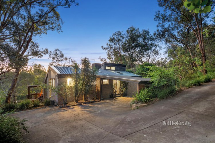 16 Valias Street North Warrandyte 3113