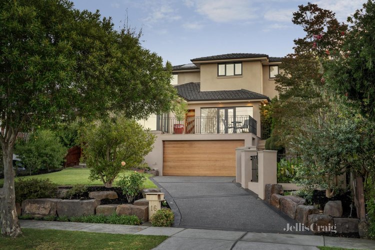 16 Viewpoint Road Balwyn North 3104