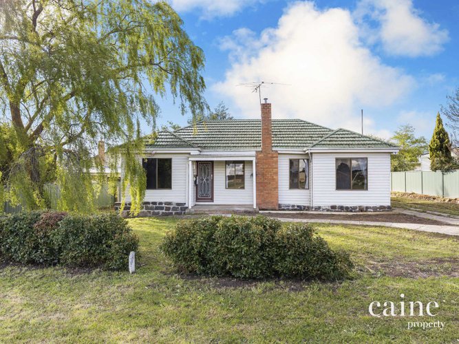 16 Wall Street Sebastopol 3356