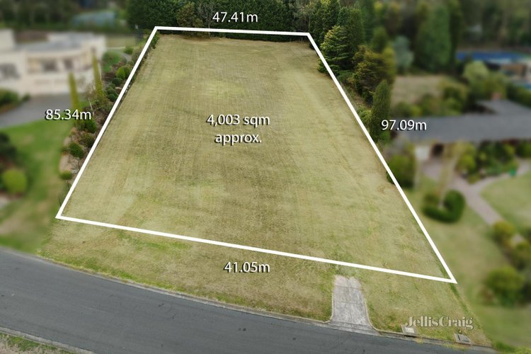 16 Warner Court Donvale 3111