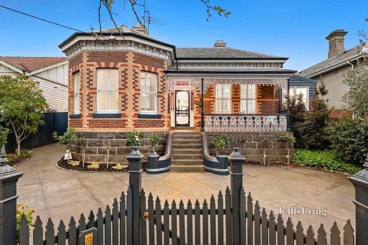 16 Waverley Street Aberfeldie 3040
