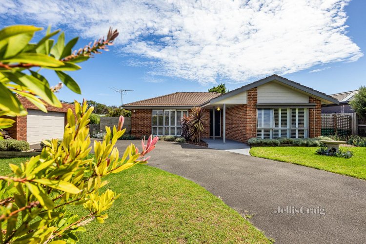 16 Woodland Close Blairgowrie 3942