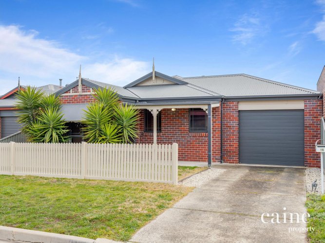 16 Yarra Park Drive Sebastopol 3356