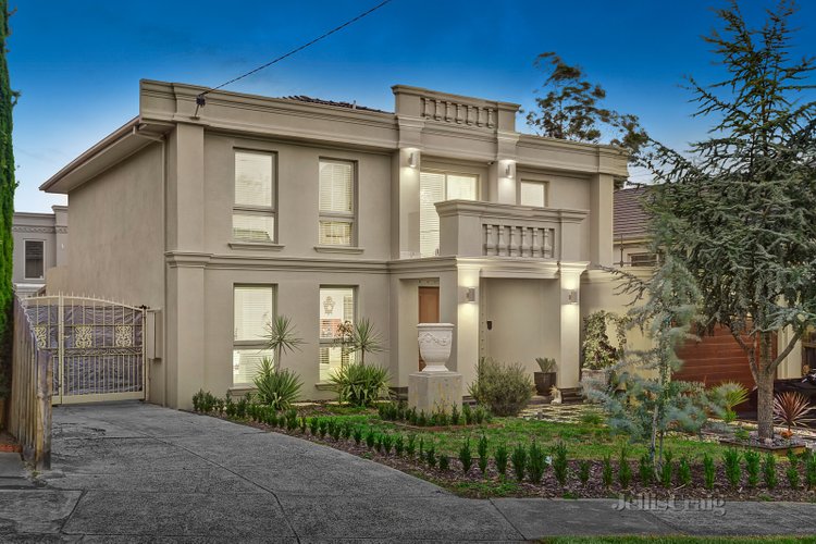 16 Yarraleen Place Bulleen 3105