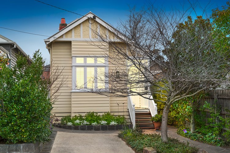 16 Young Street Glen Iris 3146