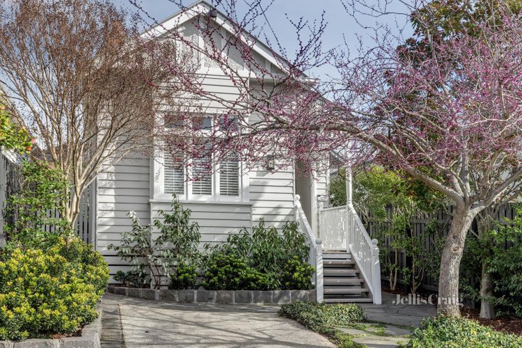 16 Young Street Glen Iris 3146