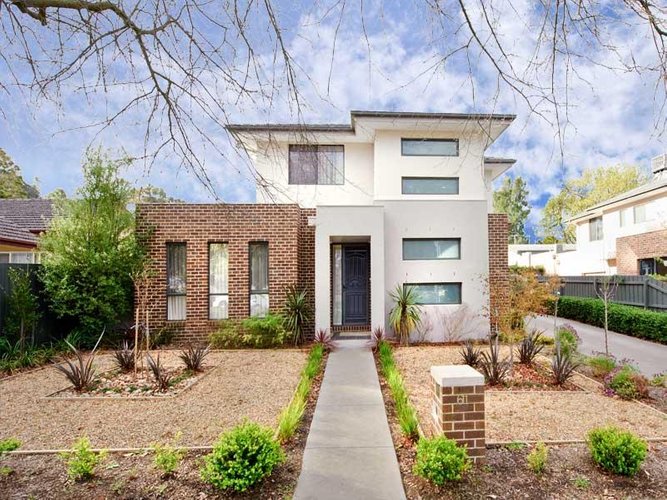 1 61 Lucknow Street Mitcham 3132