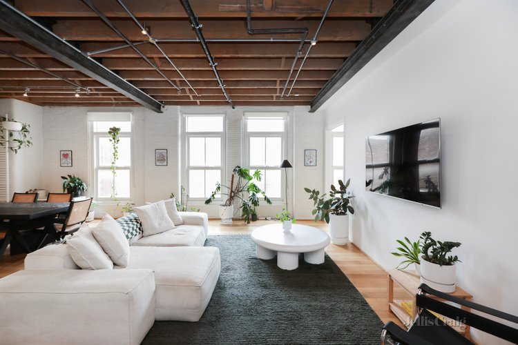 16/11 Anderson Street West Melbourne 3003
