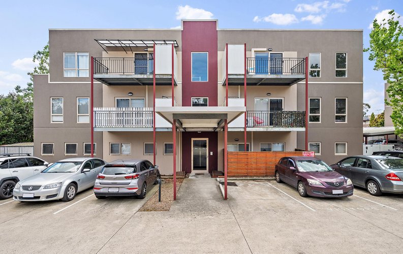 16/12 Bourke Street  Ringwood 3134