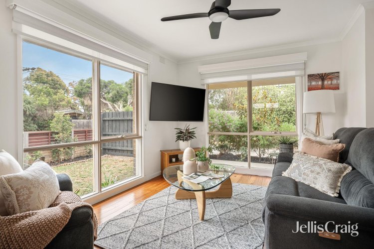 1 63 Bondi Road Bonbeach 3196