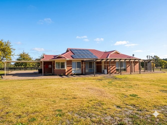 163 Pierce Road  New Gisborne 3438