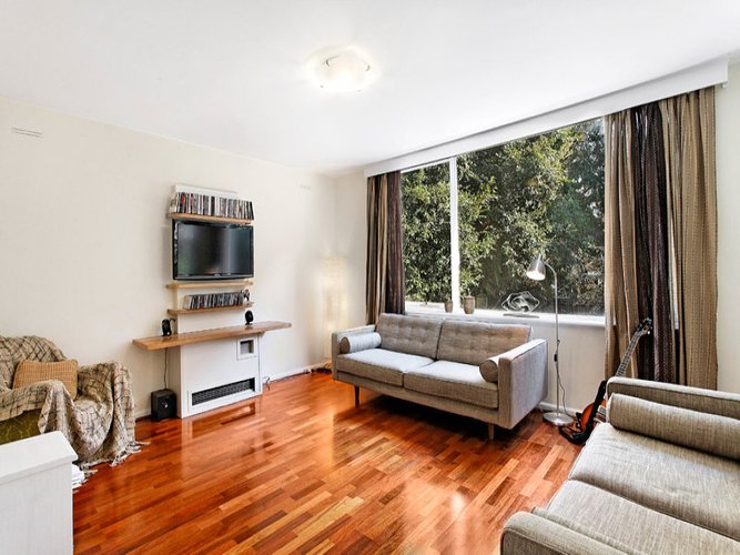 16 327 Orrong Road St Kilda East 3183