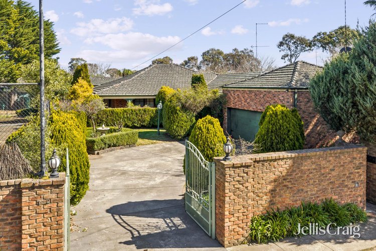 1633 Sturt Street Alfredton 3350