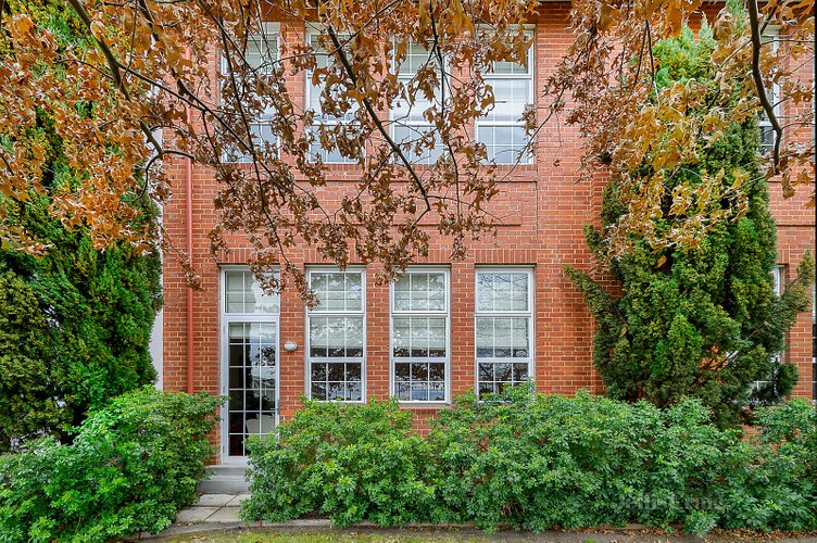 16/337 Station Street Thornbury 3071