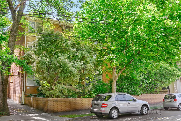 16/425 Toorak Road  Toorak 3142
