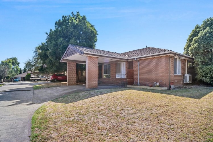 1/65 Hewish Road  Croydon 3136