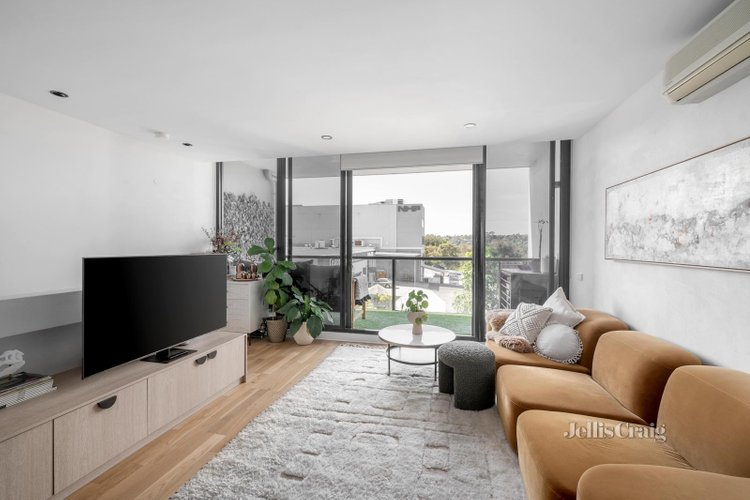 16 69 River Street Richmond 3121