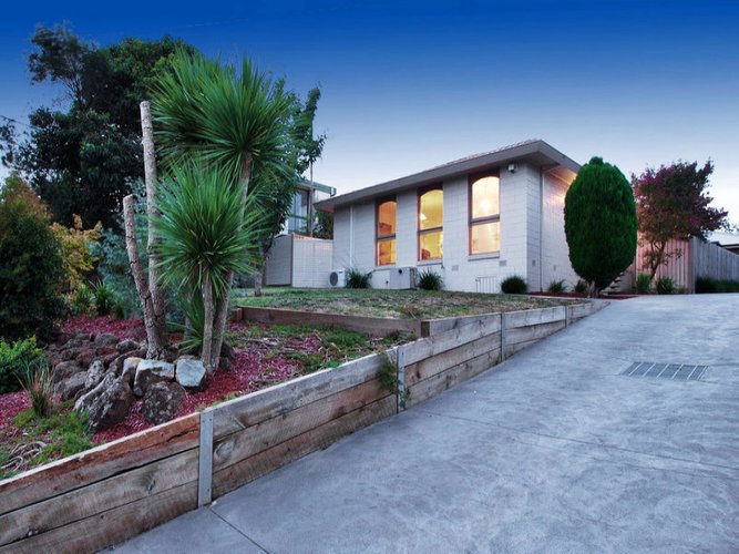 166A Hayrick Lane Mooroolbark 3138