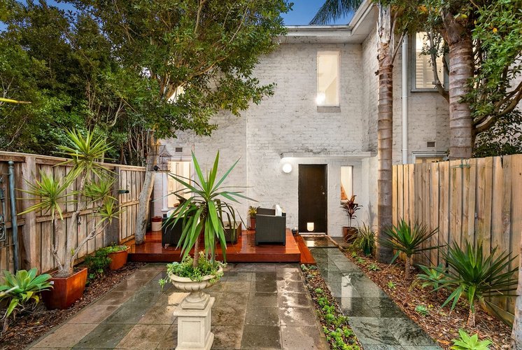674 Toorak Road